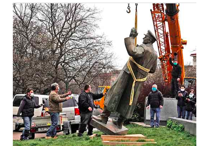 Уклањање споменика маршалу Коњеву – Праг, Република Чешка